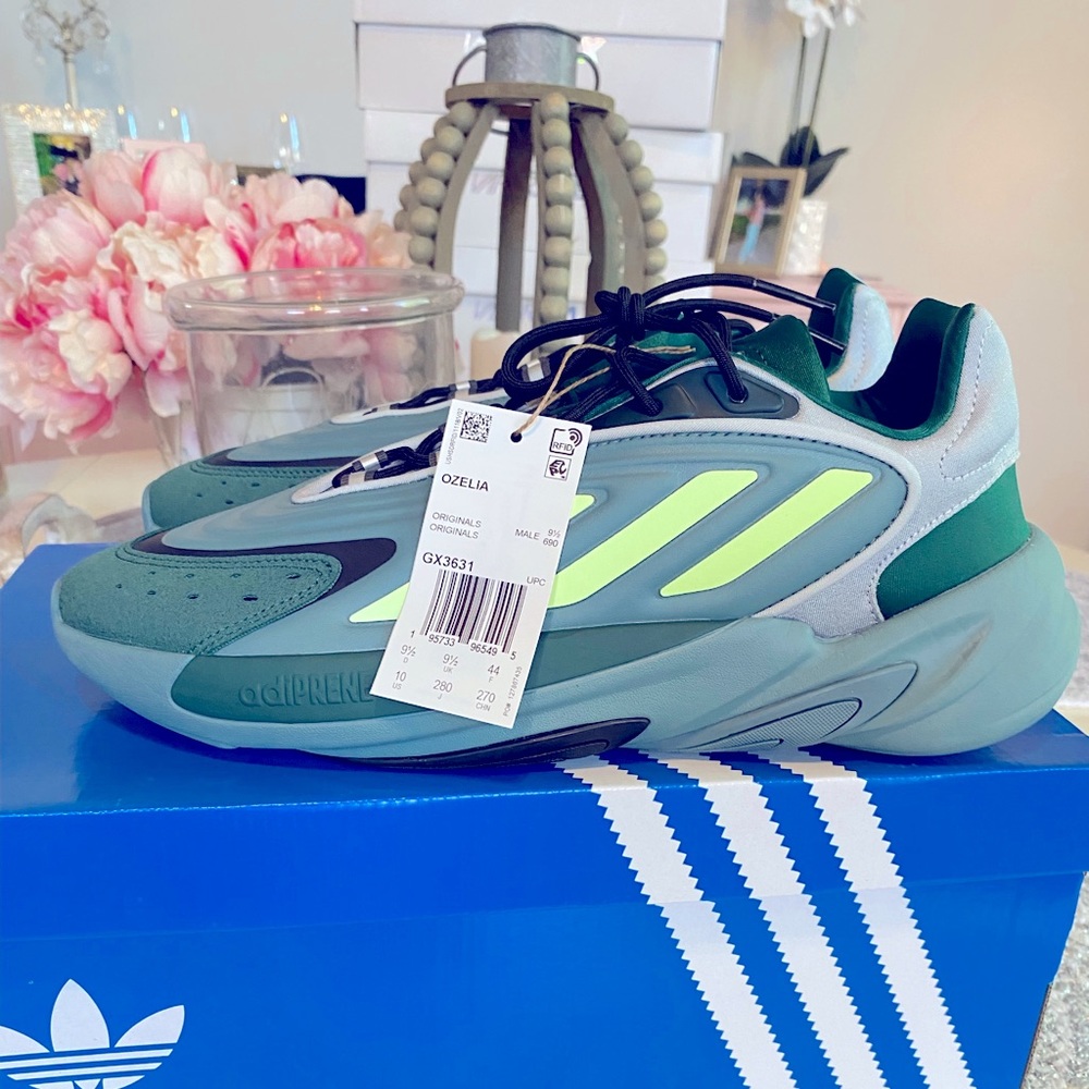 Adidas Ozelia Mens Size 10